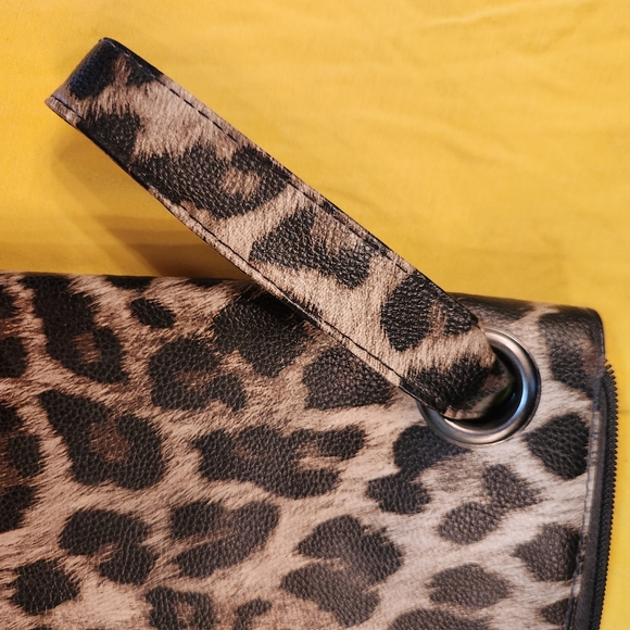 Leopard Print Handbag Wristlet - Picture 2 of 5